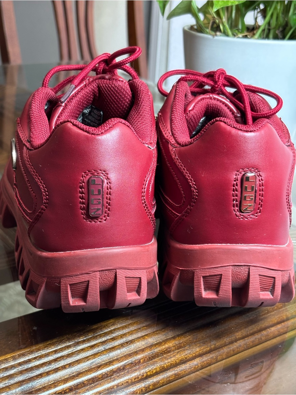 Lugz Red Platform Hiking Shoes Women’s Size 9 Chunky Lace Up Casual - Picture 3 of 15